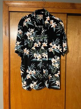 Paradise Found black Floral Hawaiian Button-Up Shirt XL